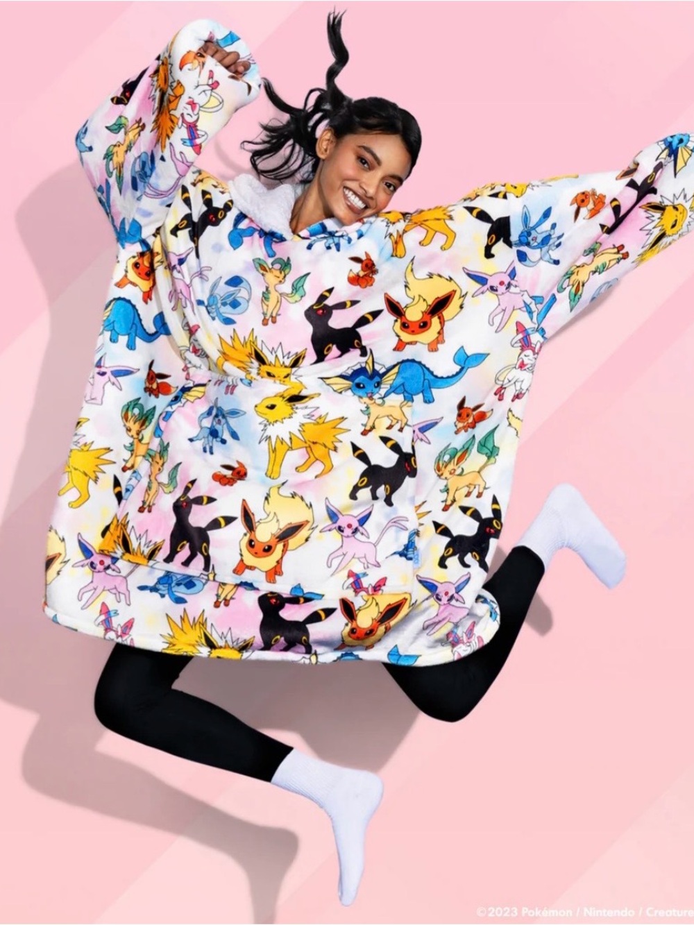 LIKE NEW The Oodie Pokémon Eevee Evolutions Wearable Blanket S/M